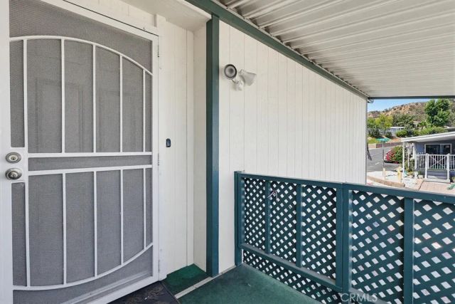 31244 Lakehills Road, Castaic, CA 91384