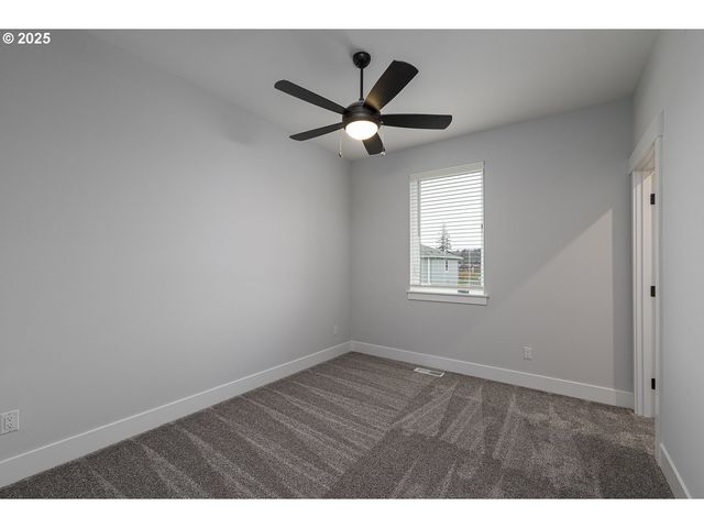 15241 Se TOWERS Ter, Milwaukie, OR 97267