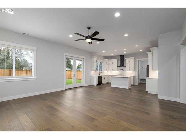 15241 Se TOWERS Ter, Milwaukie, OR 97267