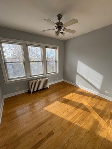 4542 W GEORGE Street 1, Chicago, IL 60641