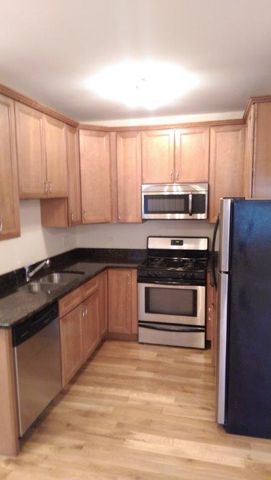 4542 W GEORGE Street 1, Chicago, IL 60641