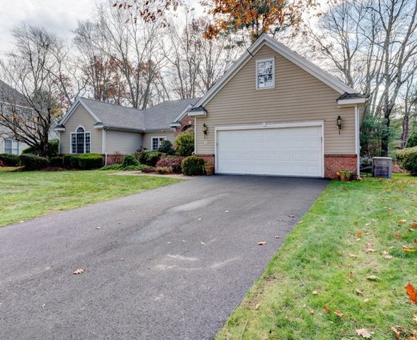 24 Worthington Drive 24, Farmington, CT 06032