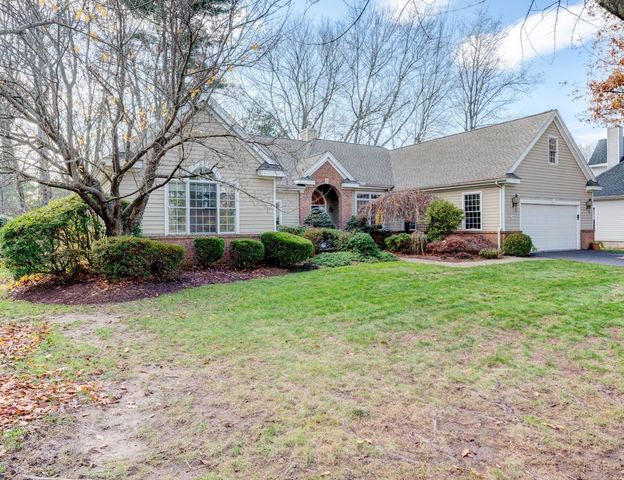 24 Worthington Drive 24, Farmington, CT 06032