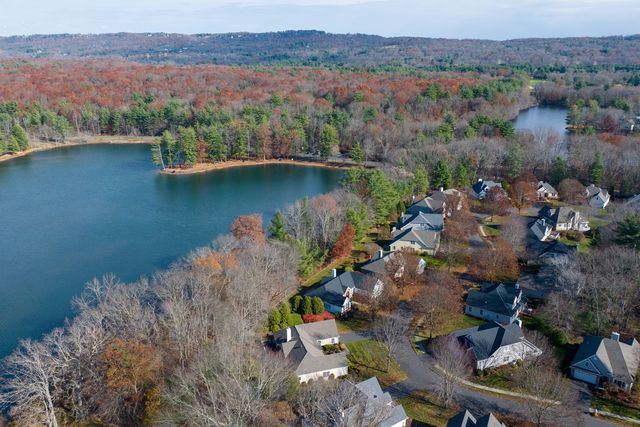 24 Worthington Drive 24, Farmington, CT 06032