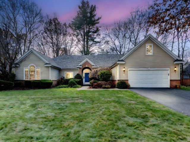 24 Worthington Drive 24, Farmington, CT 06032