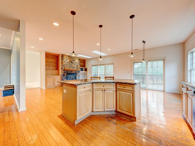 24 Worthington Drive 24, Farmington, CT 06032