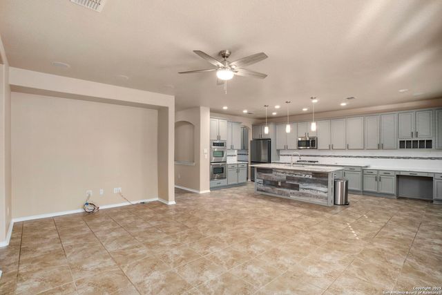 4002 Calle De Cobre, San Antonio, TX 78257