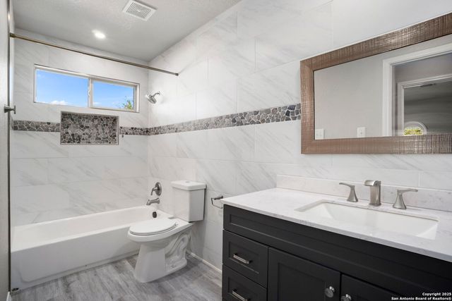 4002 Calle De Cobre, San Antonio, TX 78257