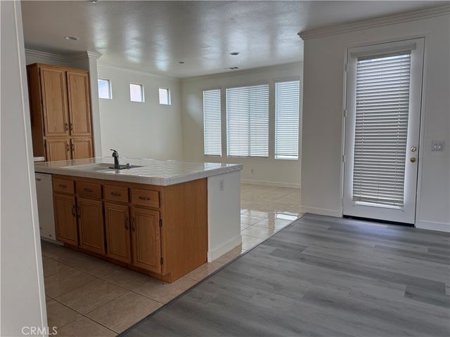7475 Rock Creek Court, Corona, CA 92880