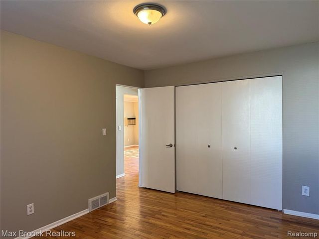 4909 Mansfield Avenue H9, Royal Oak, MI 48073