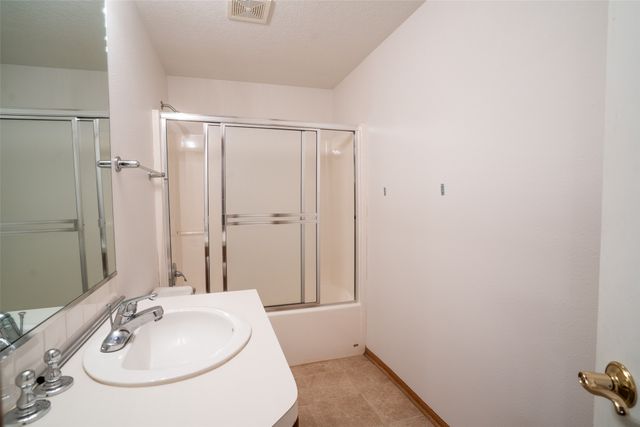 5025 Copper Creek Drive, Pleasant Hill, IA 50327