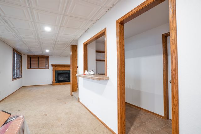 5025 Copper Creek Drive, Pleasant Hill, IA 50327