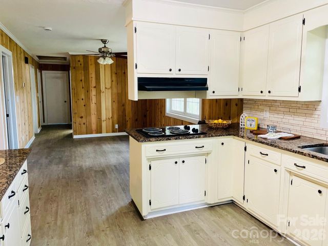 511 Sunbeam Farm Road, Cherryville, NC 28021