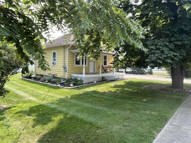 134 W MAIN STREET, Pulaski, WI 54162