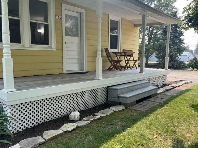 134 W MAIN STREET, Pulaski, WI 54162