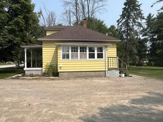 134 W MAIN STREET, Pulaski, WI 54162