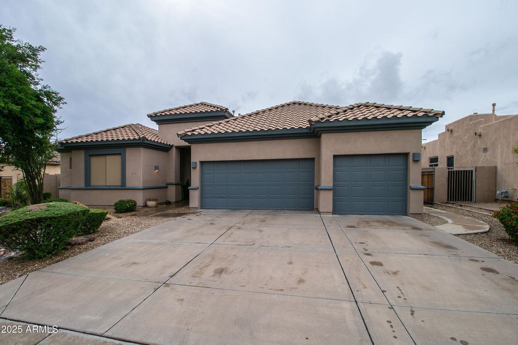 14539 W HILLSIDE Street, Goodyear, AZ 85395