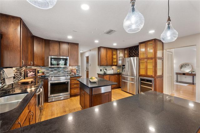 6033 MOUNTAIN LAKE DRIVE, Lakeland, FL 33813