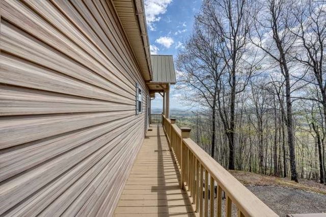 520 Sahkanaga Drive, Murphy, NC 28906