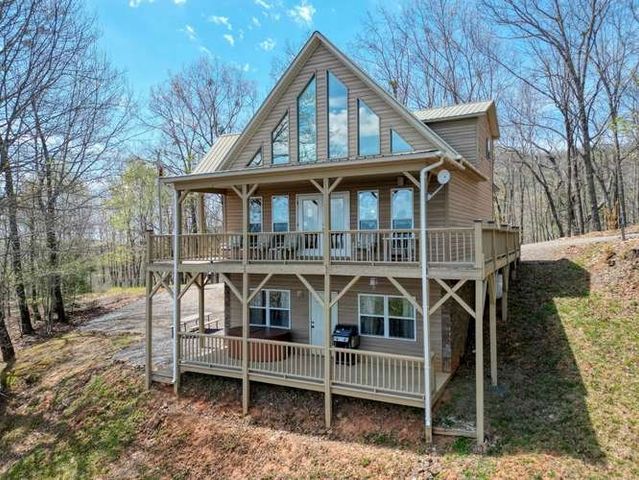 520 Sahkanaga Drive, Murphy, NC 28906