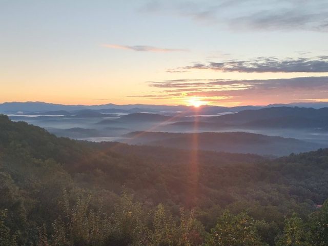 520 Sahkanaga Drive, Murphy, NC 28906
