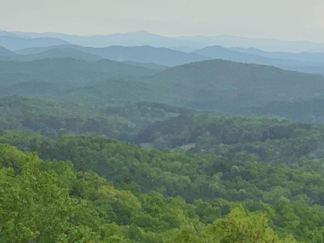 520 Sahkanaga Drive, Murphy, NC 28906