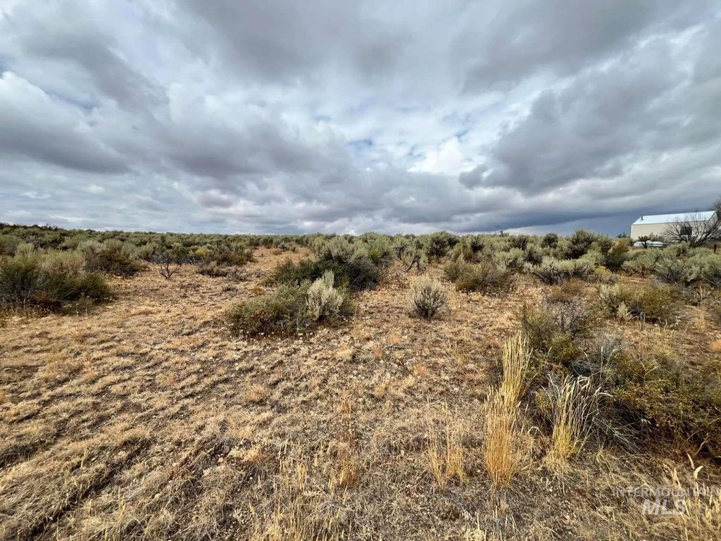 350 Fairfield Ave, Fairfield, ID 83327 photo 9