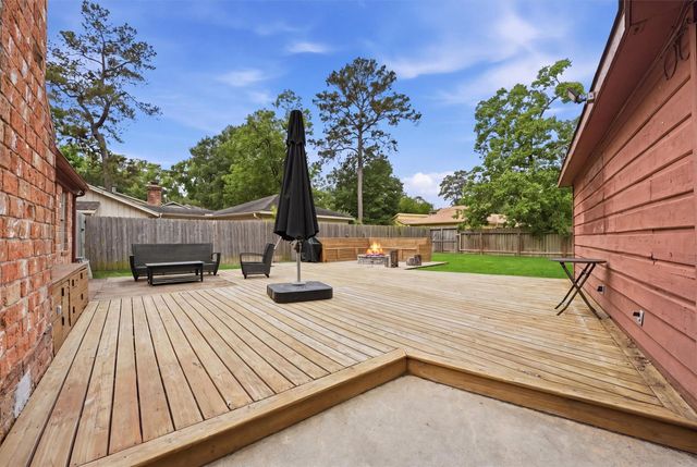 2051 Shadow Rock Drive, Houston, TX 77339