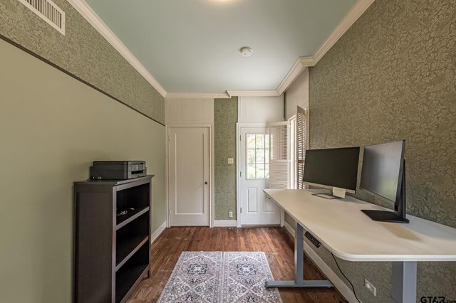 1109 Troup Highway, Tyler, TX 75701