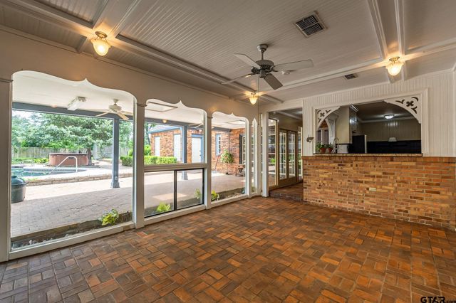 1109 Troup Highway, Tyler, TX 75701
