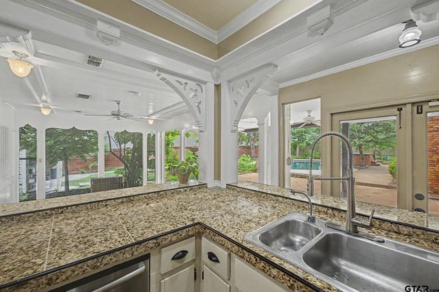 1109 Troup Highway, Tyler, TX 75701