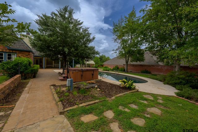 1109 Troup Highway, Tyler, TX 75701