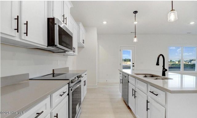 1009 Wood Creek Road NE, Leland, NC 28451