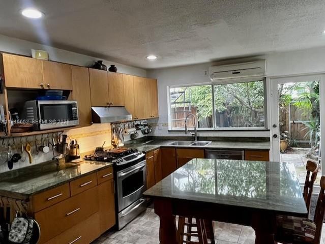 13503 NE 23rd Pl, North Miami, FL 33181