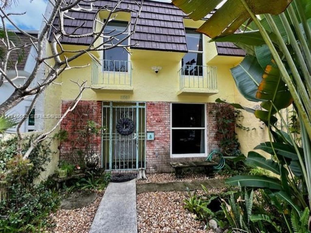 13503 NE 23rd Pl, North Miami, FL 33181