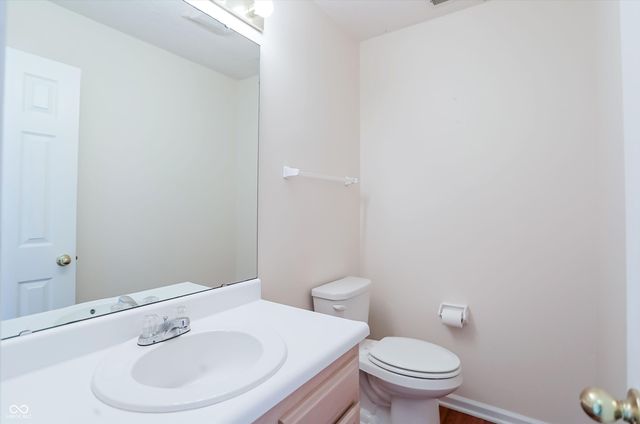 2361 Steeple Chase, Shelbyville, IN 46176