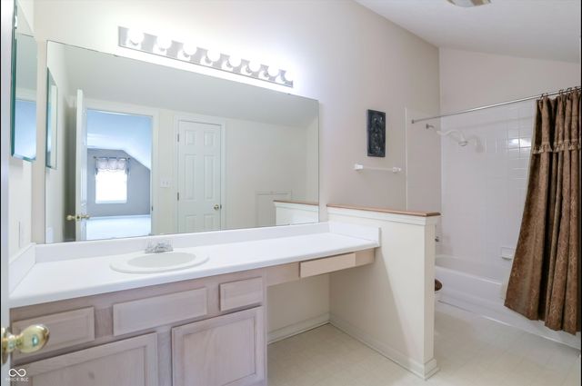 2361 Steeple Chase, Shelbyville, IN 46176