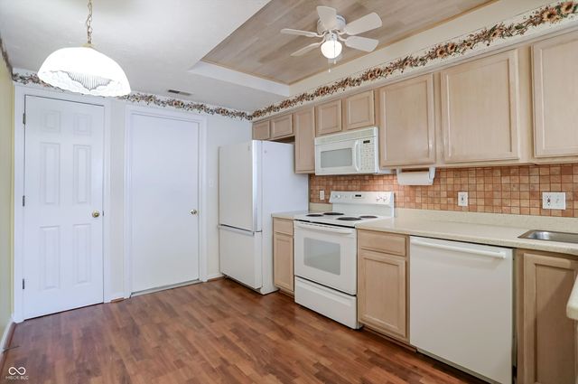 2361 Steeple Chase, Shelbyville, IN 46176