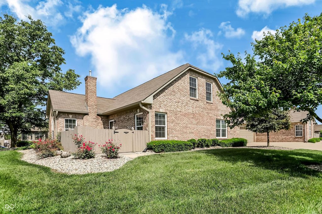 2361 Steeple Chase, Shelbyville, IN 46176