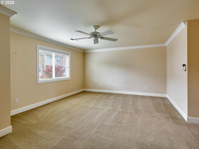 4746 AMHERST Ct, Lake Oswego, OR 97035