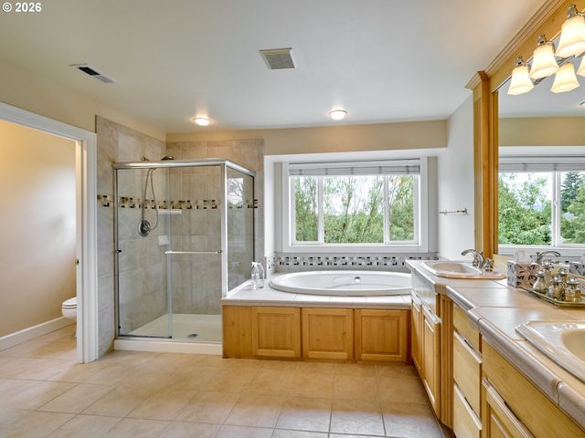 4746 AMHERST Ct, Lake Oswego, OR 97035