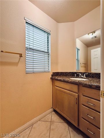 5201 South Torrey Pines Drive 1211, Las Vegas, NV 89118