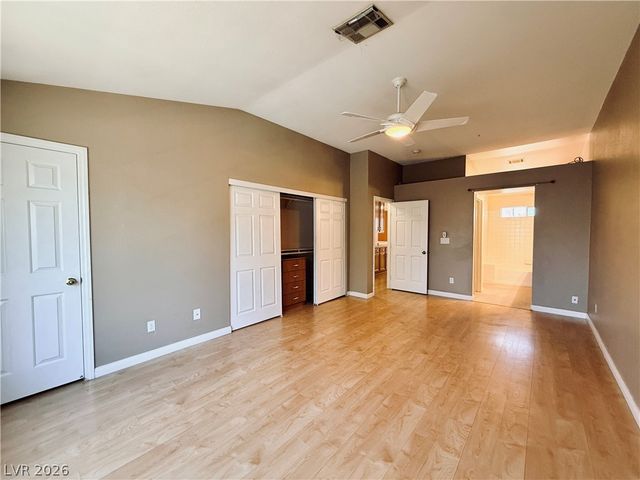 5201 South Torrey Pines Drive 1211, Las Vegas, NV 89118