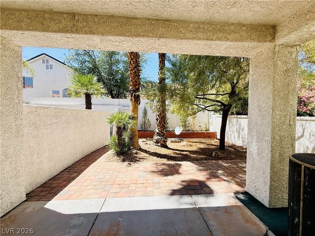 5201 South Torrey Pines Drive 1211, Las Vegas, NV 89118