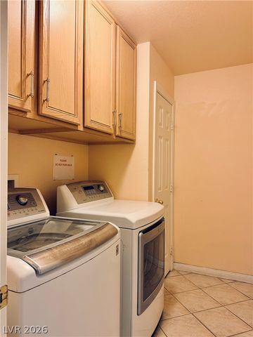 5201 South Torrey Pines Drive 1211, Las Vegas, NV 89118