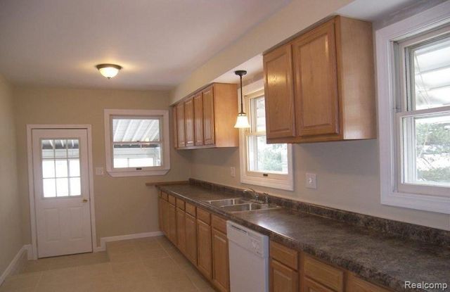 50285 7 Mile Road, Northville, MI 48167