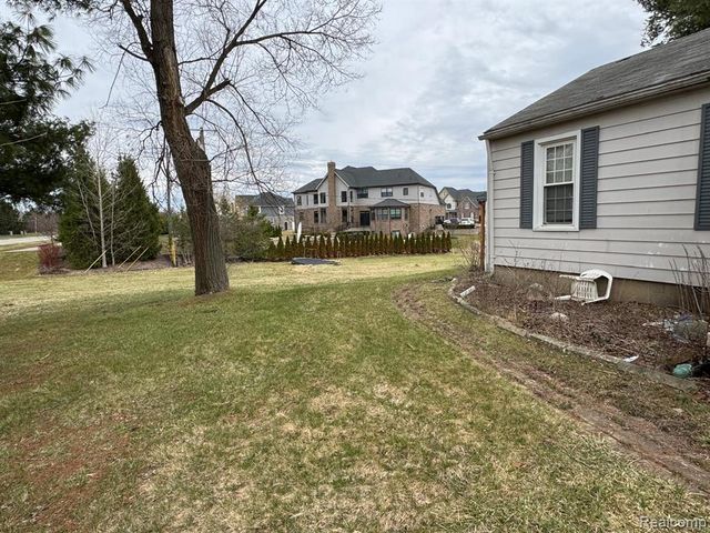 50285 7 Mile Road, Northville, MI 48167