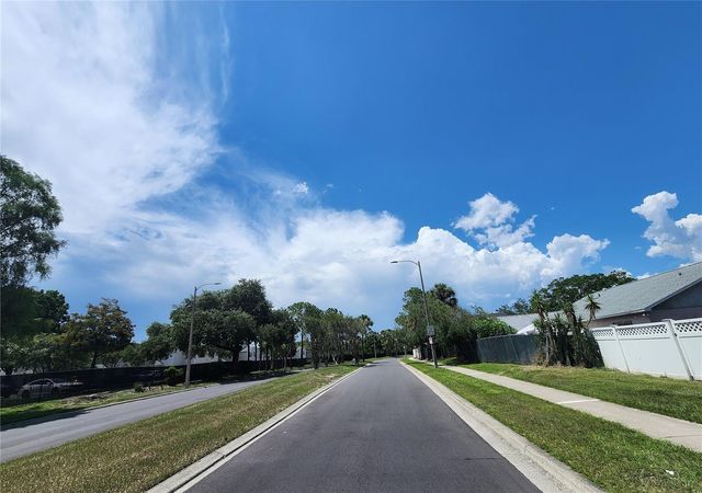 5298 YAUPON STREET, Orlando, FL 32811