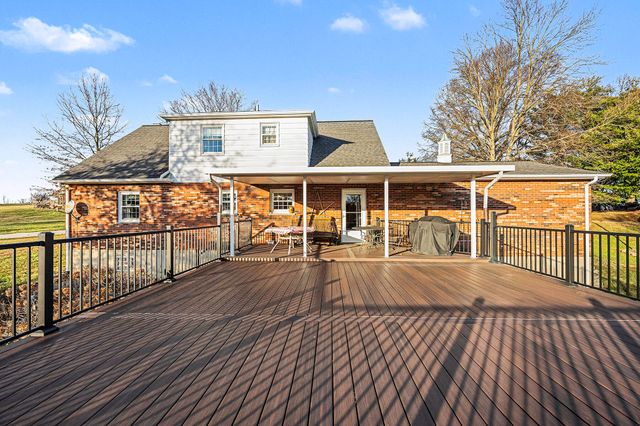 967 Schweitzer Court, Alexandria, KY 41001