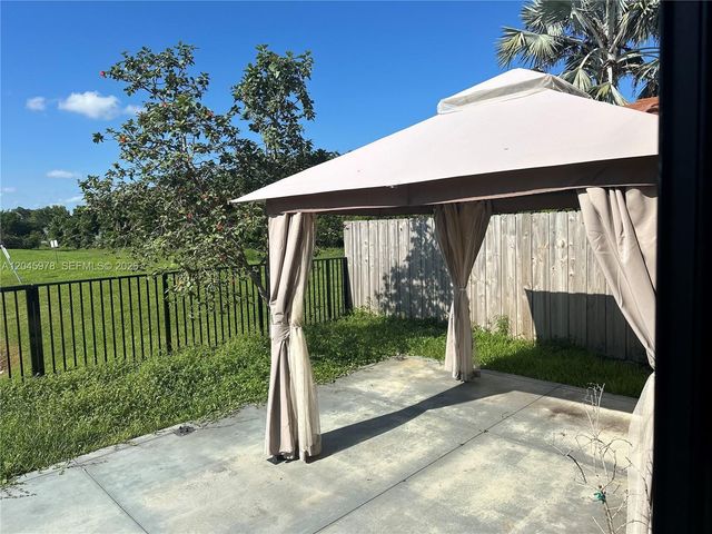 3797 NE 2nd St, Homestead, FL 33033